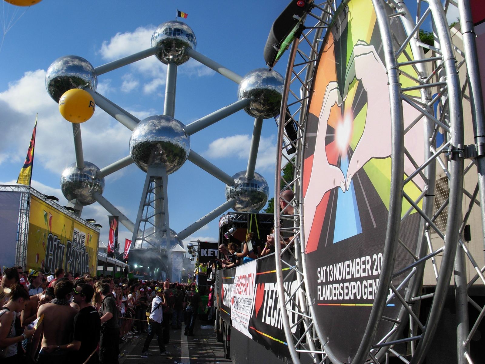 I Love Techno — Parade — Atomium